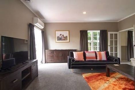 Photo of property in 1 Oakfield Street, Burnside, Christchurch, 8053