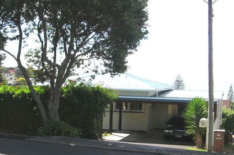 Photo of property in 2/20 Aotearoa Terrace, Murrays Bay, Auckland, 0630