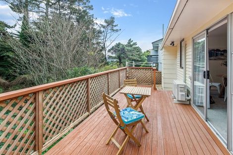 Photo of property in 7 Cyril Way, Paparangi, Wellington, 6037