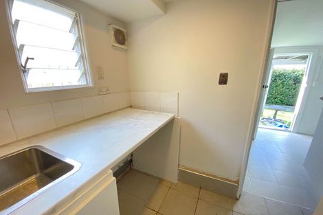 Photo of property in 54 Potter Avenue, Northcote, Auckland, 0627