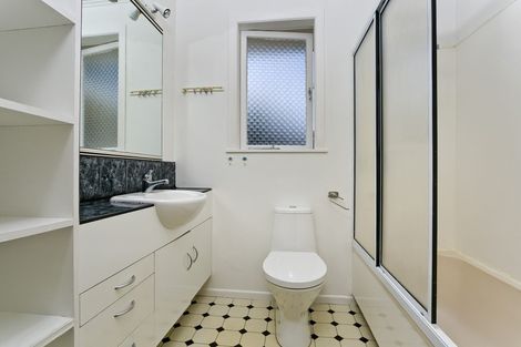 Photo of property in 40 Bond Crescent, Forrest Hill, Auckland, 0620