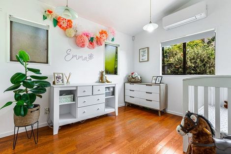 Photo of property in 29a Clayburn Road, Glen Eden, Auckland, 0602