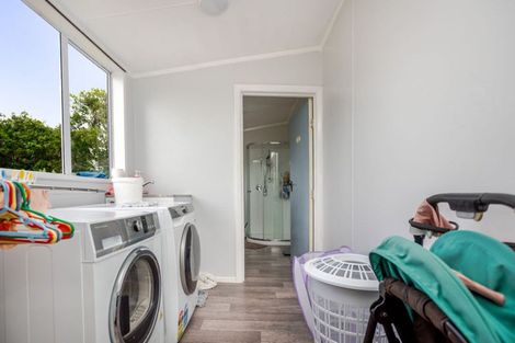 Photo of property in 15 Cole Street, Dannevirke, 4930