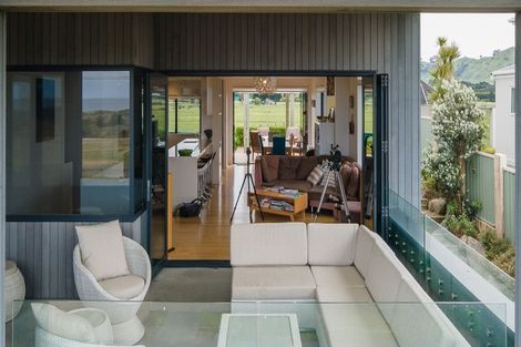 Photo of property in 154 Seaforth Road, Waihi Beach, 3611