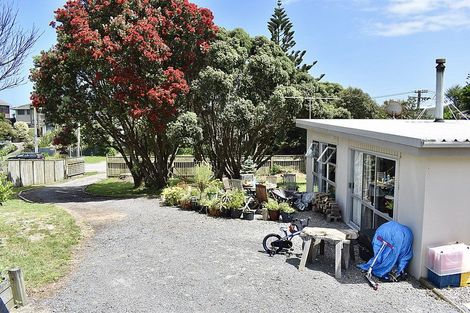 Photo of property in 56 Rodney Avenue, Te Horo Beach, Otaki, 5581