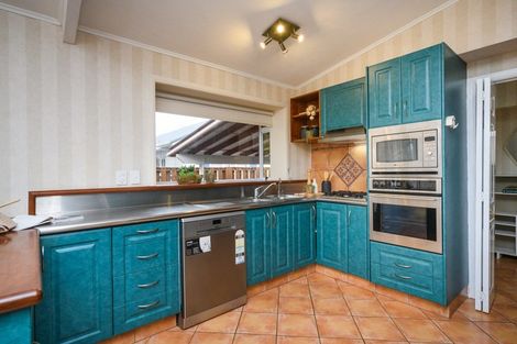 Photo of property in 22 Surrey Crescent, Hokowhitu, Palmerston North, 4410