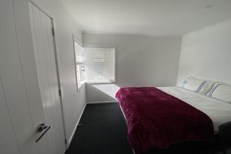 Photo of property in 67 Queen Charlotte Drive, Aotea, Porirua, 5024