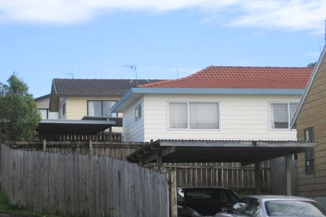 Photo of property in 17 Faram Place, Massey, Auckland, 0614