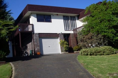 Photo of property in 18 Prince Regent Drive, Half Moon Bay, Auckland, 2012