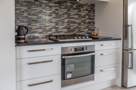 Photo of property in 16 Broomleigh Drive, Rolleston, 7615