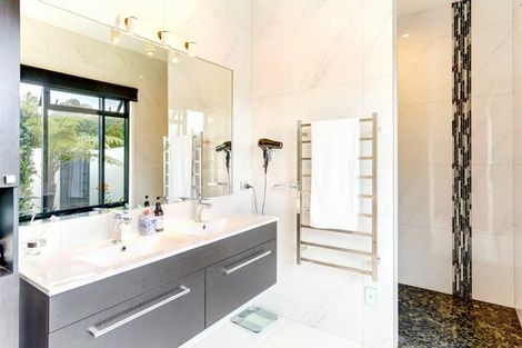 Photo of property in 10 Cochrane Drive, Kerikeri, 0230