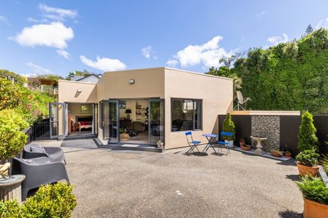 Photo of property in 145 Milton Road, Bluff Hill, Napier, 4110