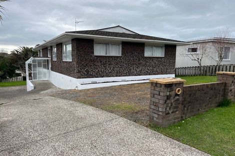 Photo of property in 23 Stapleford Crescent, Browns Bay, Auckland, 0630