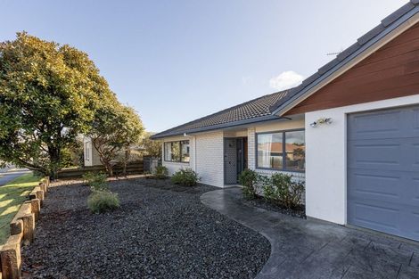 Photo of property in 53 Dalton Drive, Papamoa Beach, Papamoa, 3118