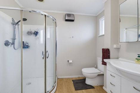 Photo of property in 40 Cosgrave Road, Papakura, 2110