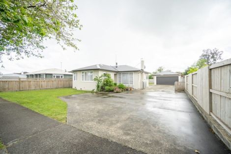 Photo of property in 653 Featherston Street, Roslyn, Palmerston North, 4414