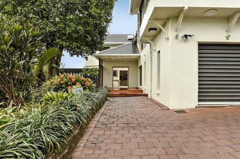 Photo of property in 34 Seacliffe Road, Hillsborough, Auckland, 1042