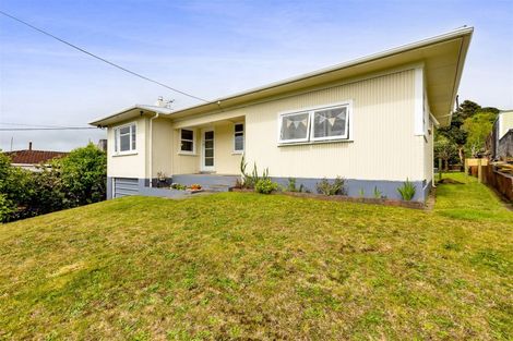 Photo of property in 6 Pembroke Street, Westown, New Plymouth, 4310
