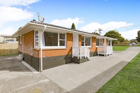 Photo of property in 2/26 Kirton Crescent, Manurewa, Auckland, 2102