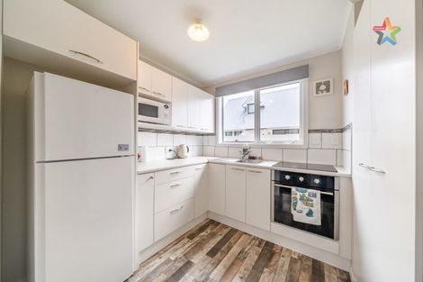 Photo of property in 40b Leighton Avenue, Waiwhetu, Lower Hutt, 5010