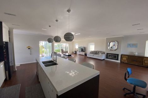 Photo of property in 26 Milano Boulevard, Karaka, Papakura, 2113