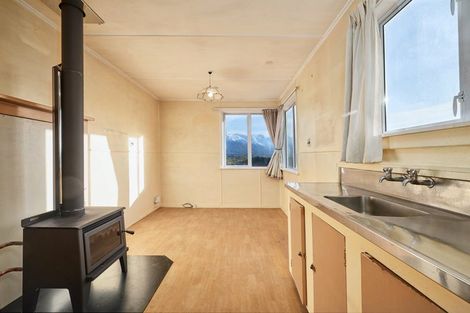 Photo of property in 14 Bayview Street, Kaikoura, 7300