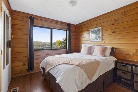 Photo of property in 37 Westhaven Drive, Tawa, Wellington, 5028