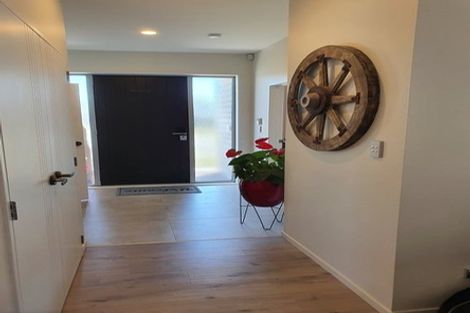 Photo of property in 35 Harriet Johnston Drive, Pokeno, 2402