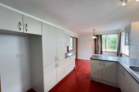 Photo of property in 31 Essex Street, Te Atatu South, Auckland, 0610