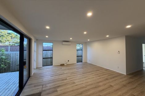 Photo of property in 51c West Harbour Drive, West Harbour, Auckland, 0618