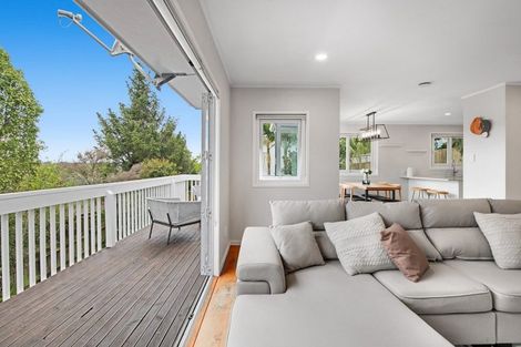 Photo of property in 14 Theban Place, Totara Vale, Auckland, 0629