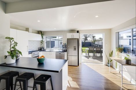 Photo of property in 422 Massey Street, Akina, Hastings, 4122