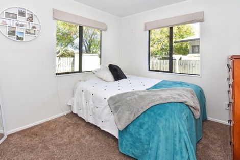 Photo of property in 20 Seaway Road, Clarks Beach, 2122