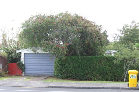 Photo of property in 214 Beach Haven Road, Beach Haven, Auckland, 0626