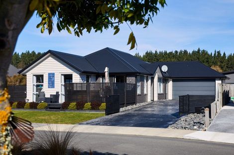 Photo of property in 7 Mcrae Gardens, Kaikoura Flat, Kaikoura, 7371