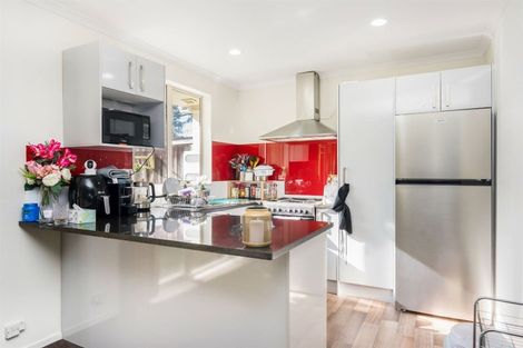 Photo of property in 1/322 West Coast Road, Glen Eden, Auckland, 0602