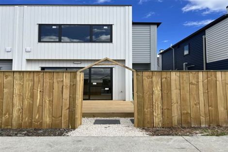 Photo of property in 9 Kaha Road, Takanini, 2110