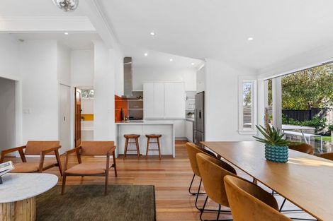 Photo of property in 202 Queen Street, Northcote Point, Auckland, 0627