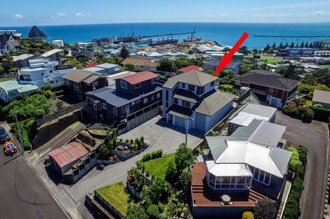 Photo of property in 10 Scott Street, Moturoa, New Plymouth, 4310