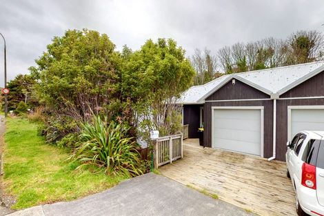 Photo of property in 263 Middleton Road, Glenside, Wellington, 6037