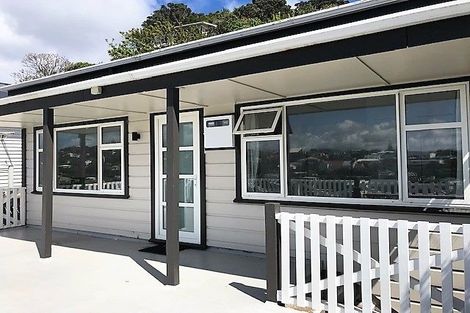 Photo of property in 19 Charlotte Avenue, Brooklyn, Wellington, 6021