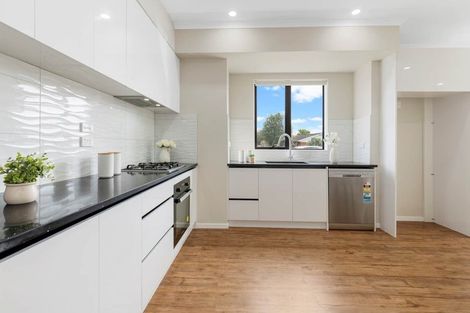 Photo of property in 69 Clevedon Road, Papakura, 2110