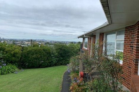 Photo of property in 2/4 Dewsbury Terrace, Castor Bay, Auckland, 0620