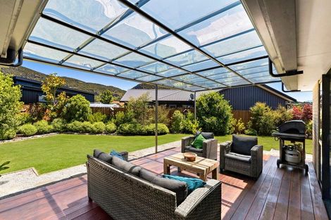 Photo of property in 13 Kingfisher Crescent, Albert Town, Wanaka, 9305