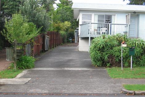 Photo of property in 72 Woodglen Road, Glen Eden, Auckland, 0602