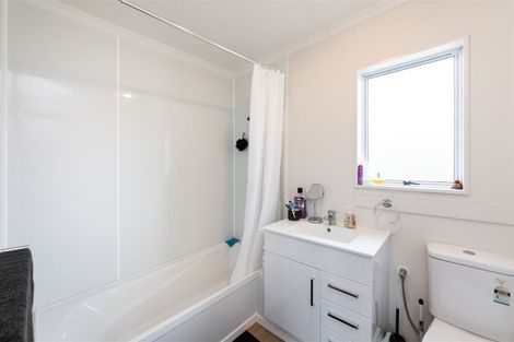 Photo of property in 60 Newton Place, Westbrook, Palmerston North, 4412