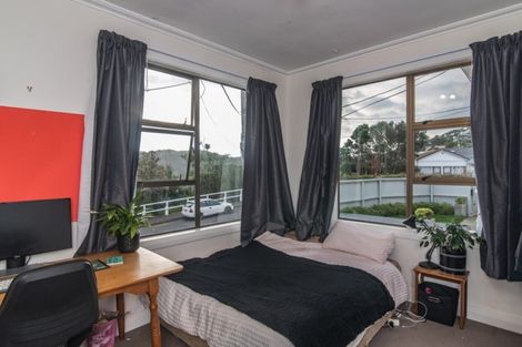 Photo of property in 84 Northland Road, Northland, Wellington, 6012