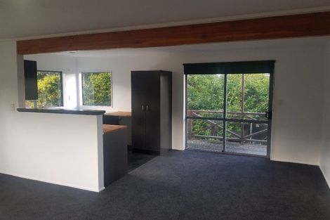 Photo of property in 1/22 Valecrest Place, Bayview, Auckland, 0629