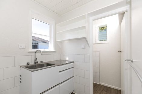 Photo of property in 24 Minifie Avenue, Melville, Hamilton, 3206