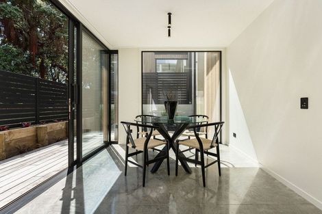 Photo of property in 30b Pitau Road, Mount Maunganui, 3116